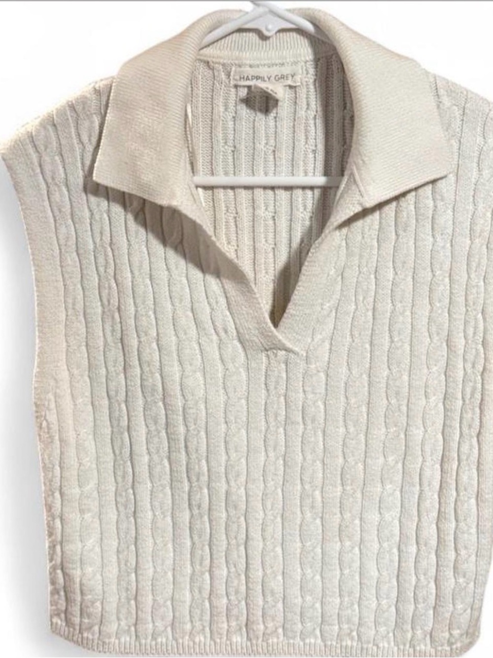 Happily Grey Cream Cable V-Neck Sleeveless Sweater